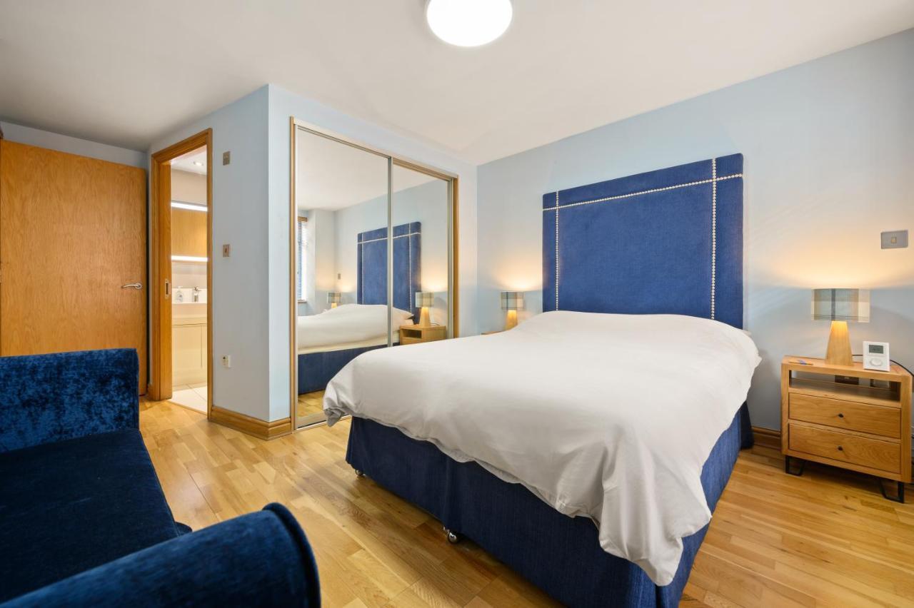 Lovely 2 Double Bedroom Flat With Patio Manchester Luaran gambar